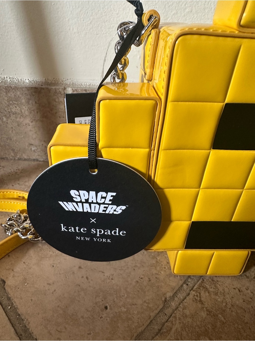 Space Invaders X Kate Spade New York Patent 3d Alien Crossbody - Picture 12 of 12